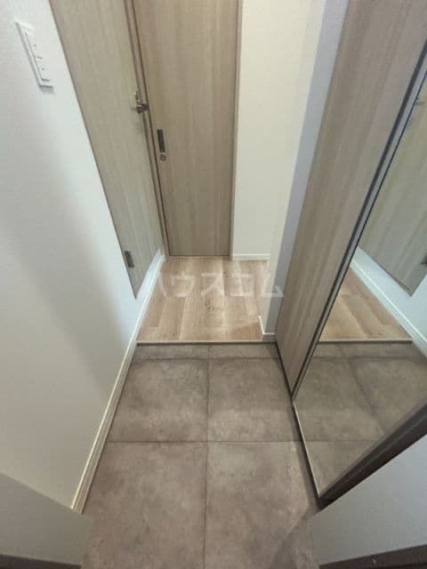 Room image 12