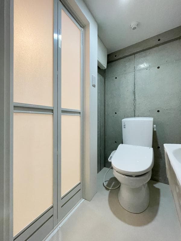Room image 15