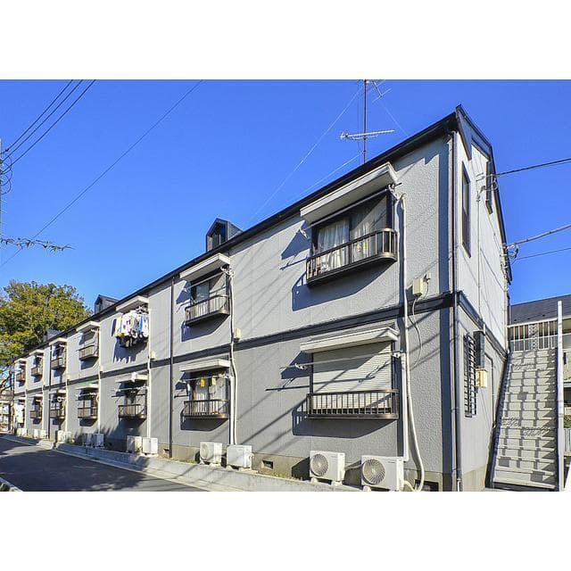 Main exterior of City Holmes 1