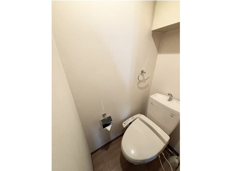 Room image 11
