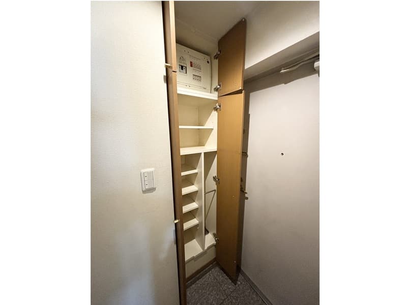 Room image 13