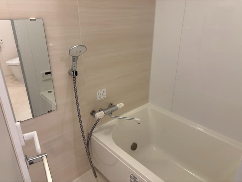 Room image 11