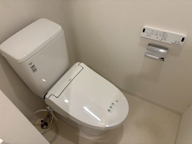 Room image 15