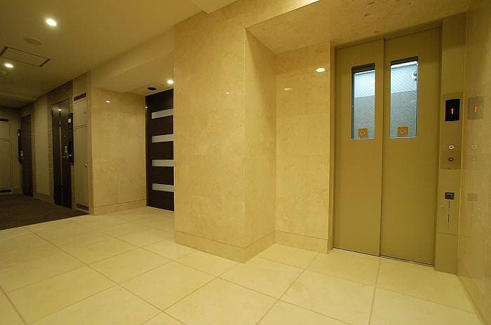 Room image 12