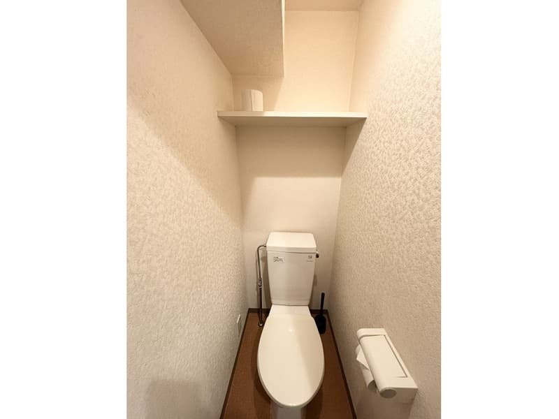 Room image 11