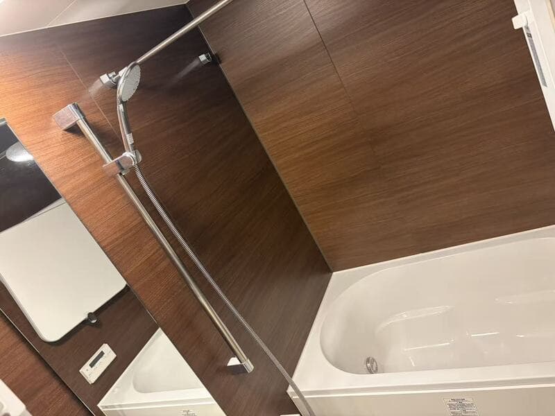 Room image 10