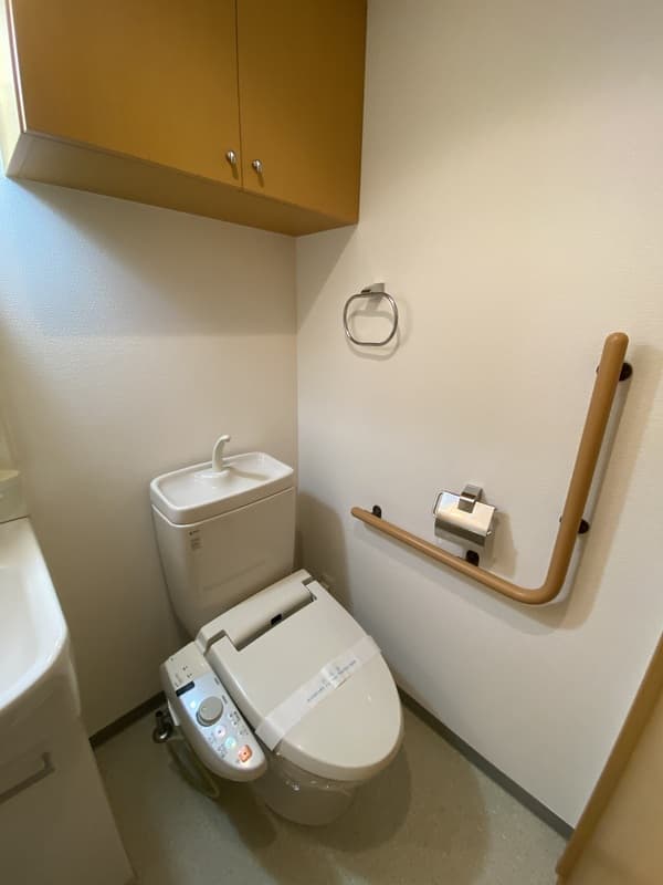Room image 8