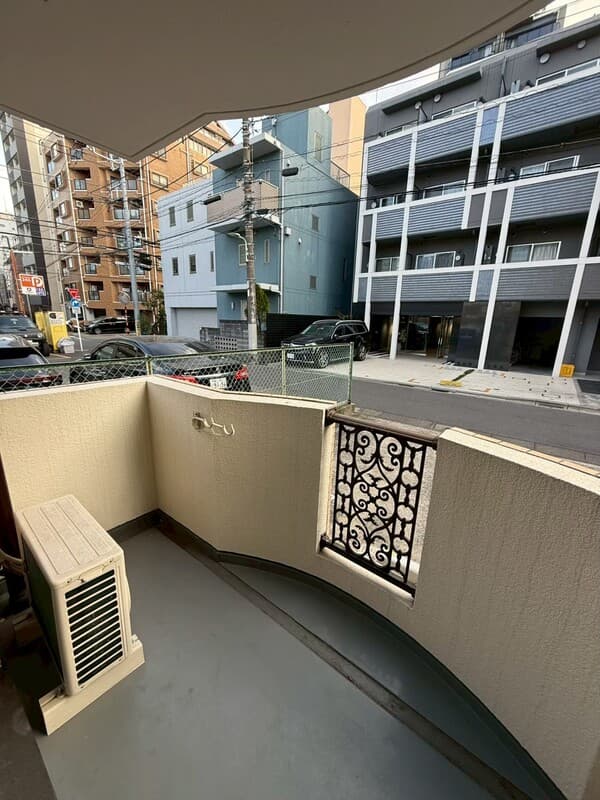 Room image 11