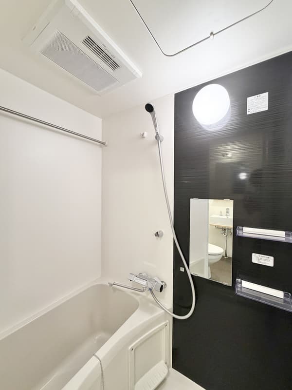 Room image 9