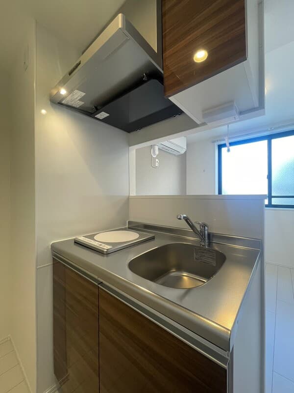 Room image 12