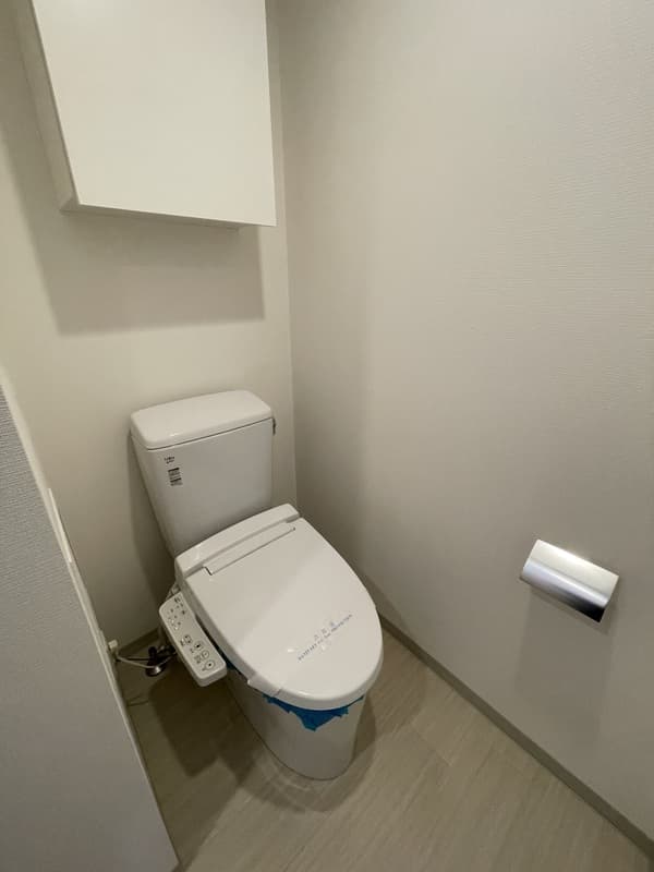 Room image 8
