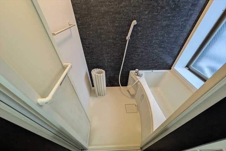 Room image 8