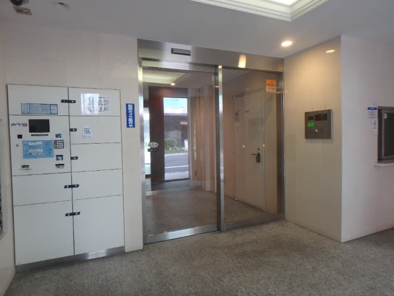 Room image 8