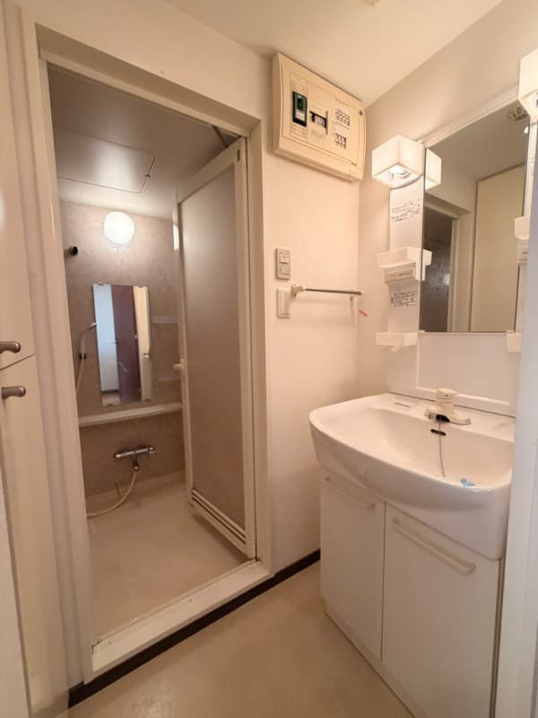 Room image 8
