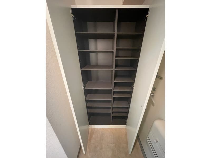 Room image 15