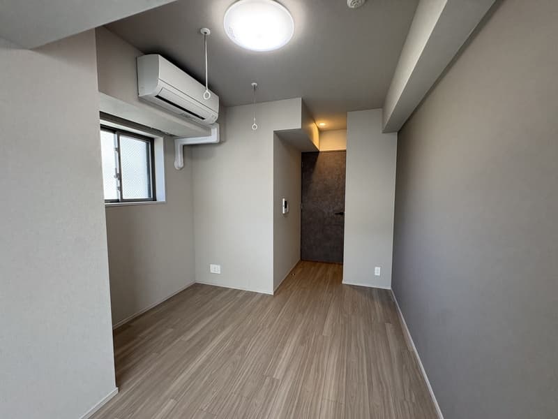 Room image 12