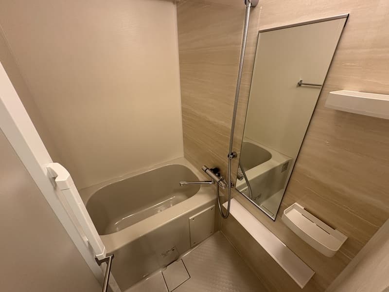 Room image 14