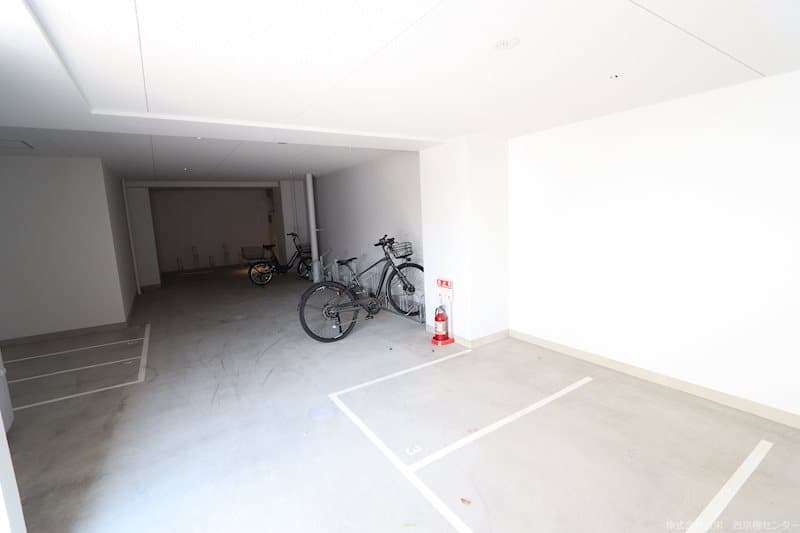 Room image 13