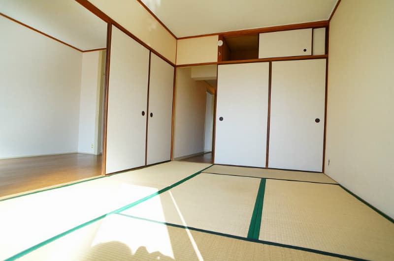 Room image 11