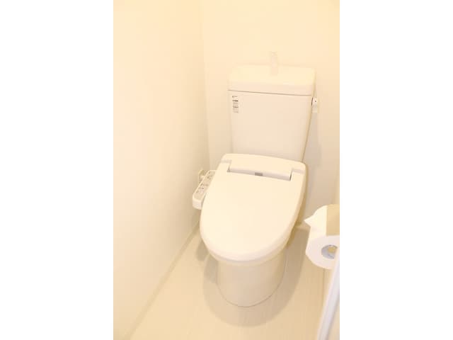 Room image 8