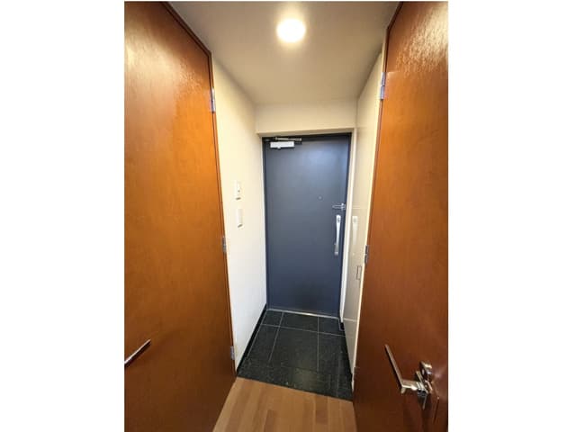 Room image 13