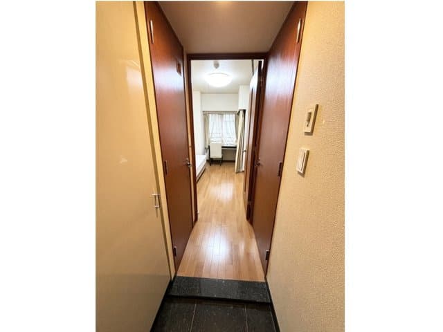 Room image 15