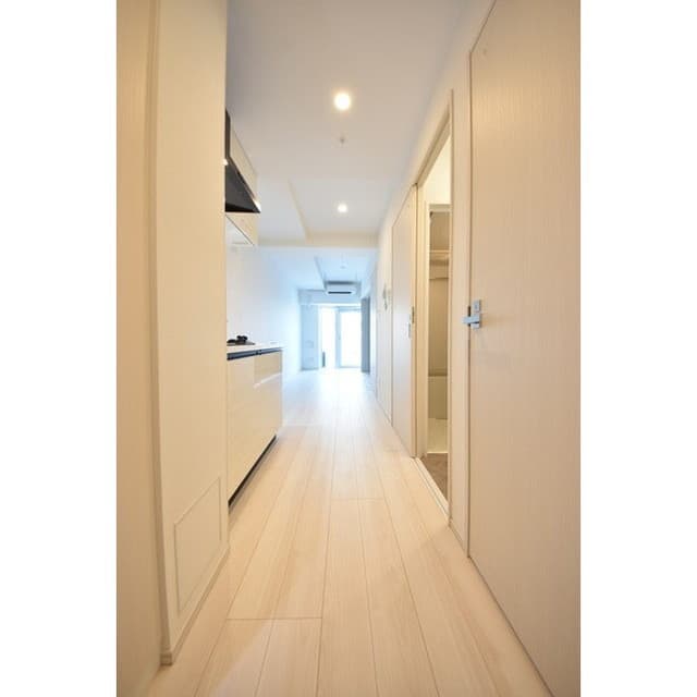 Room image 12