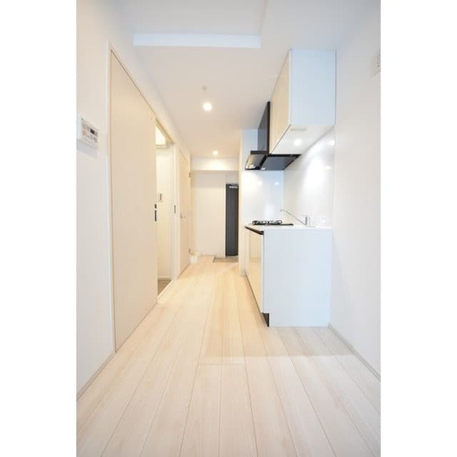 Room image 16