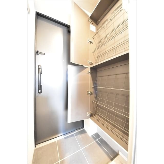 Room image 10