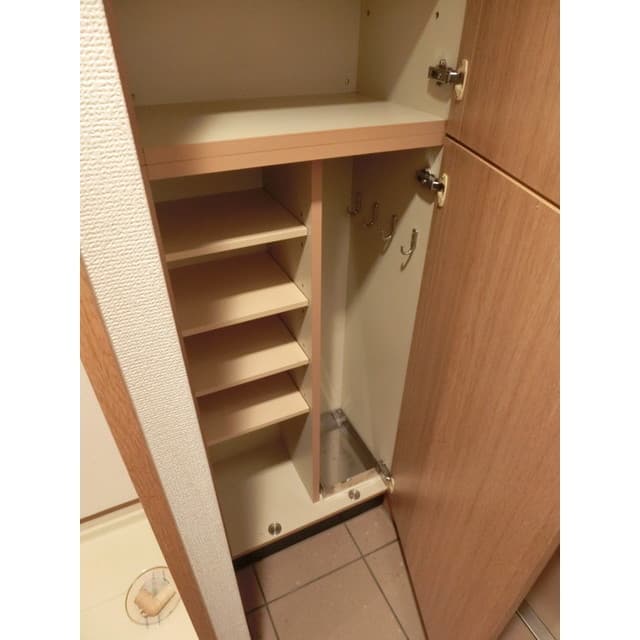 Room image 10