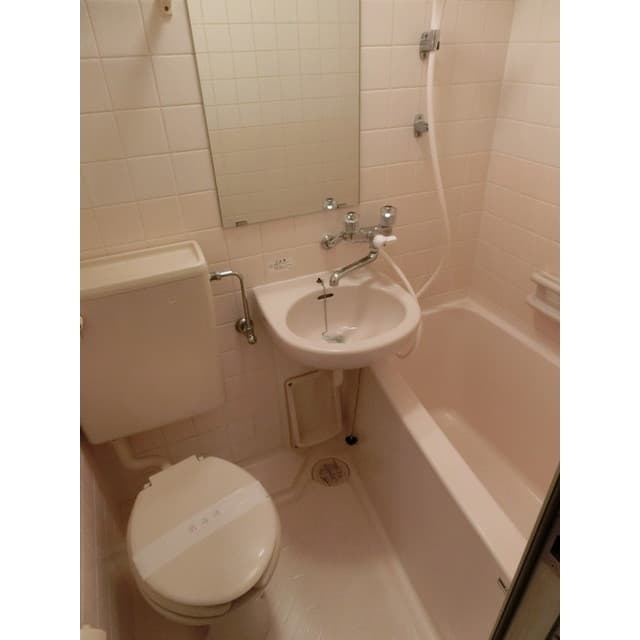 Room image 14