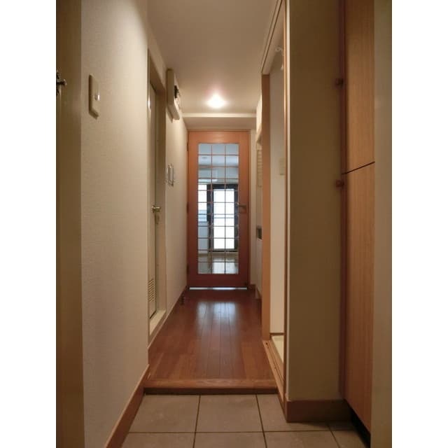 Room image 9
