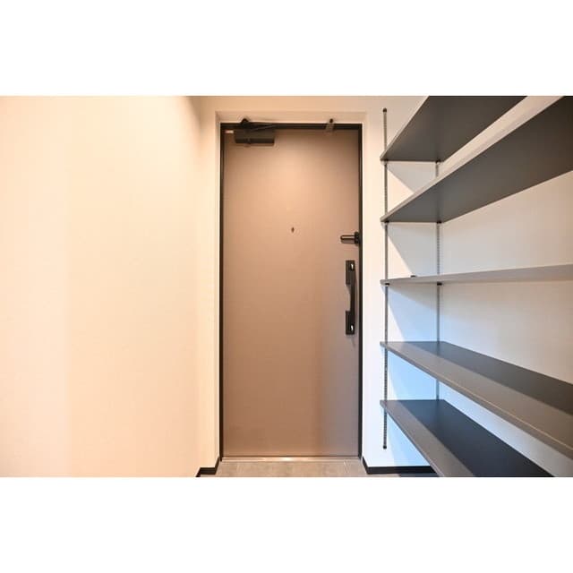 Room image 10