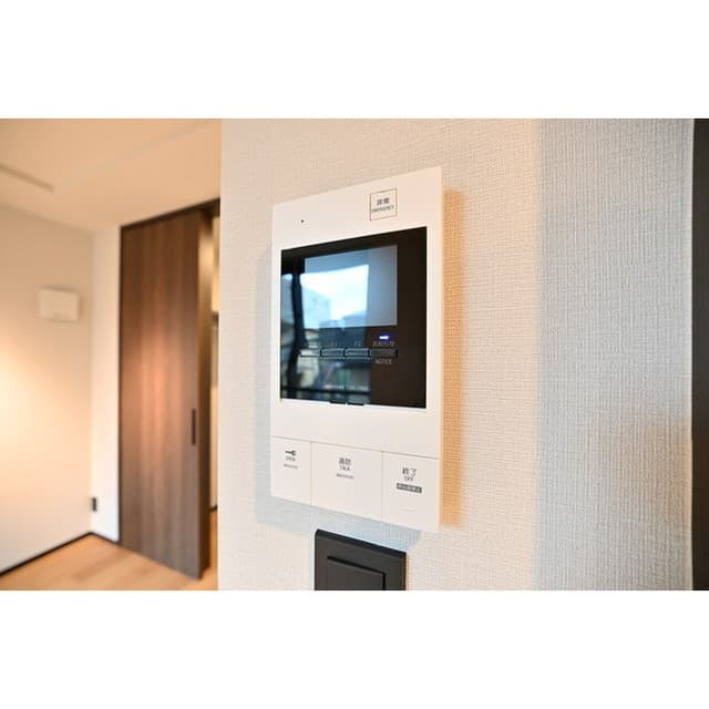 Room image 12