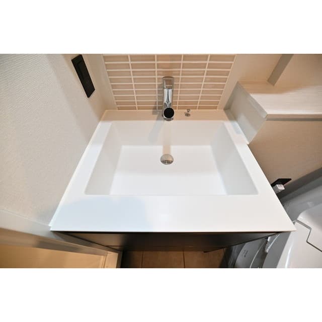 Room image 15