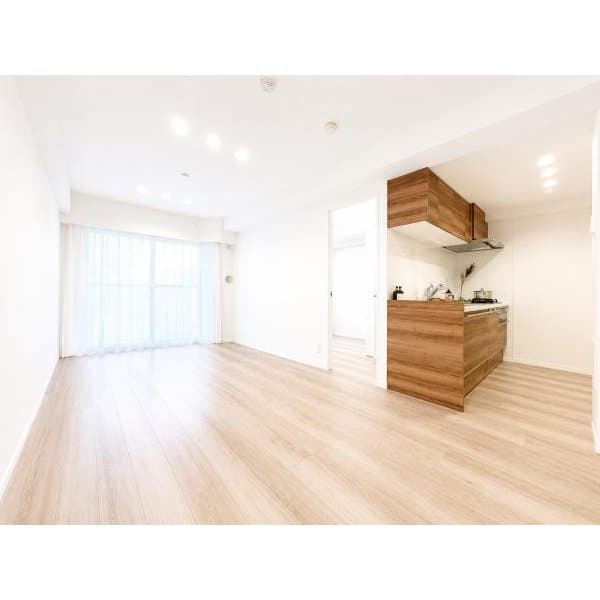 Preview interior of 06272609