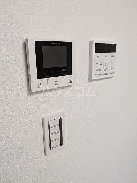 Room image 10