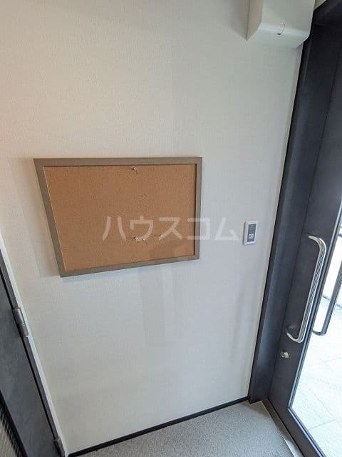 Room image 16