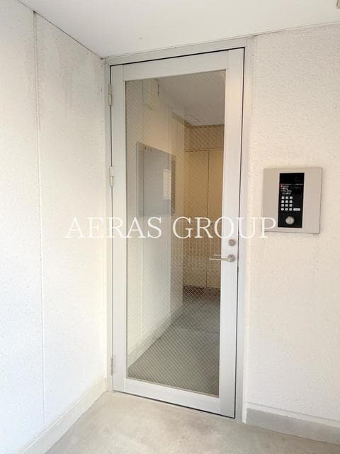 Room image 13