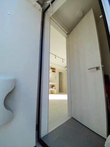 Room image 12