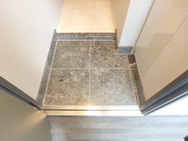 Room image 12