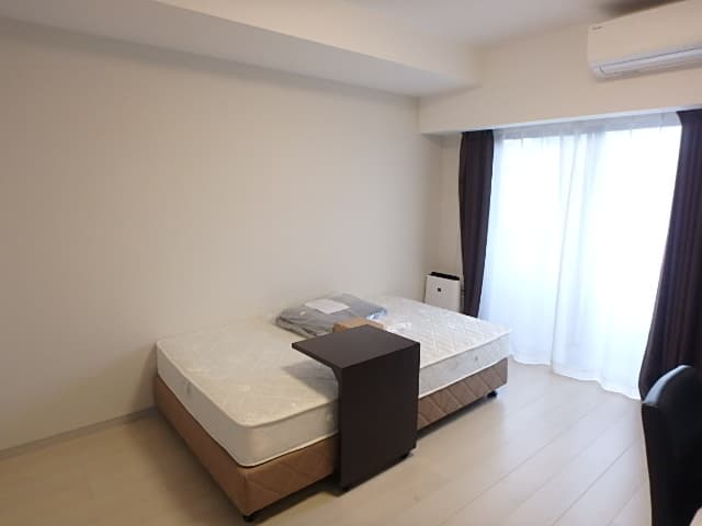 Room image 8