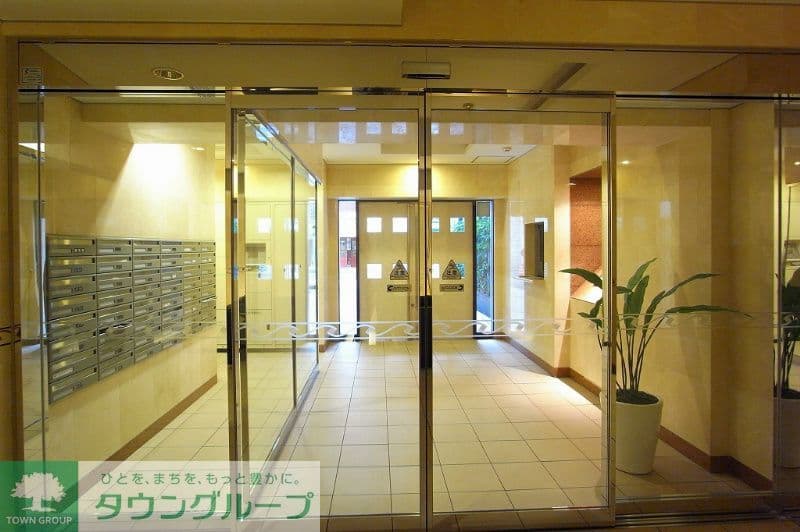 Room image 12