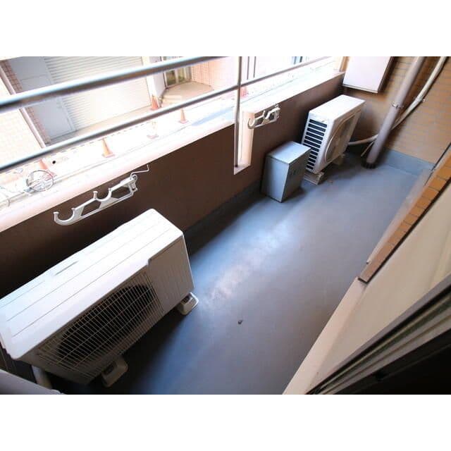 Room image 10