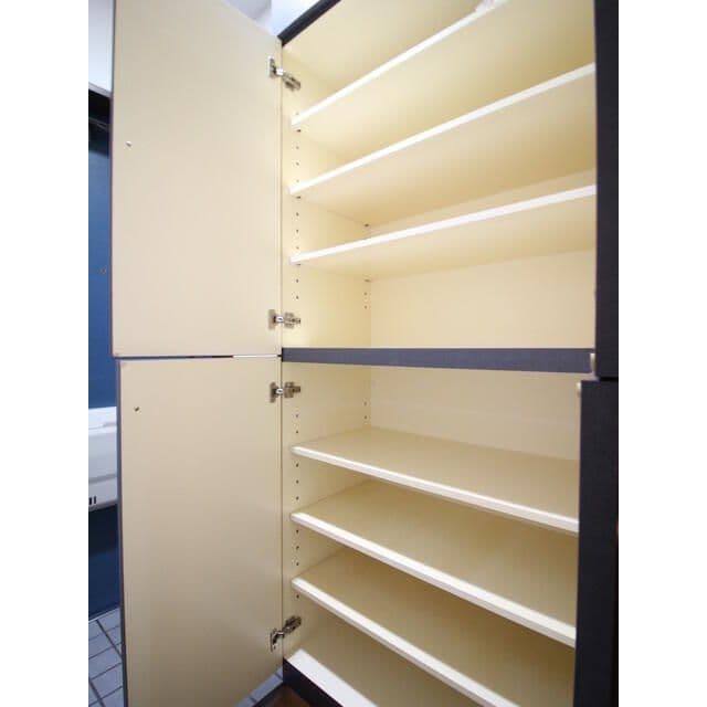Room image 12