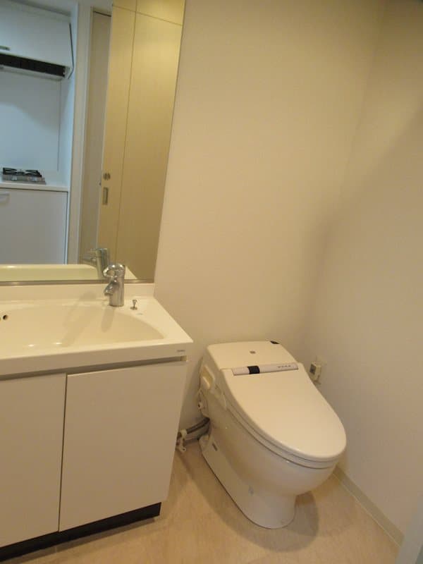 Room image 8