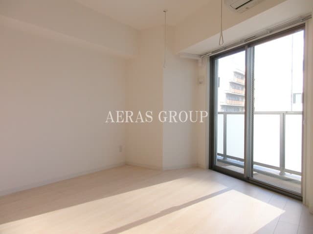 Room image 8