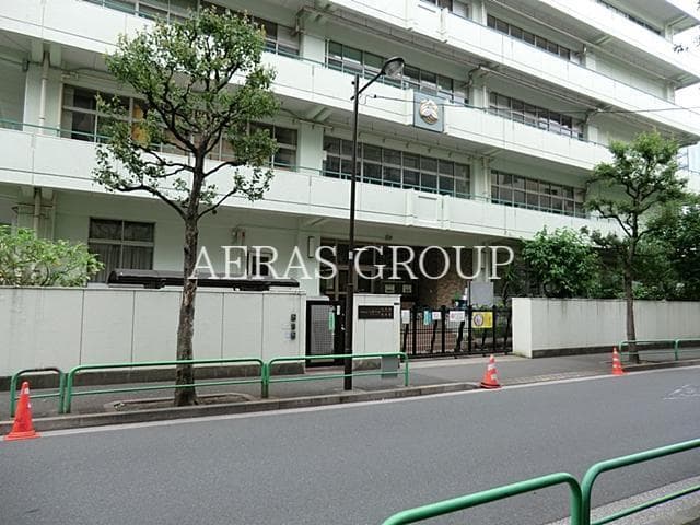 Room image 15