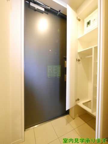 Room image 8