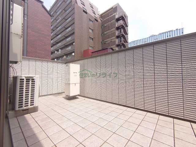 Room image 10